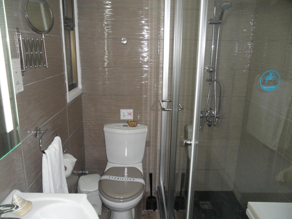 Sunshine Apts, Two Bedroom , Free Internet, No 3 Ajia Napa Zewnętrze zdjęcie