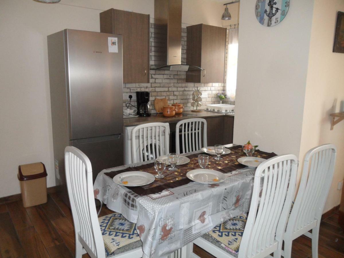 Sunshine Apts, Two Bedroom , Free Internet, No 3 Ajia Napa Zewnętrze zdjęcie
