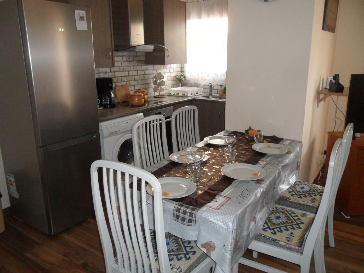 Sunshine Apts, Two Bedroom , Free Internet, No 3 Ajia Napa Zewnętrze zdjęcie