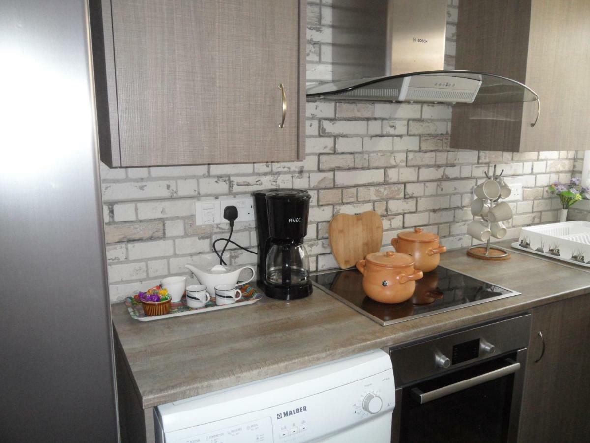 Sunshine Apts, Two Bedroom , Free Internet, No 3 Ajia Napa Zewnętrze zdjęcie